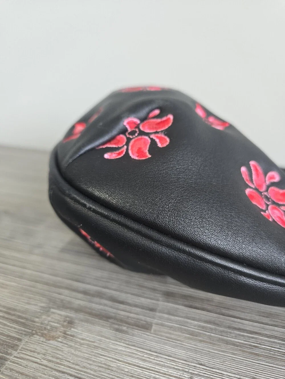 MAXX New York Black Genuine Leather Floral Embroidered Shoulder Bag Y2K Hobo Pur